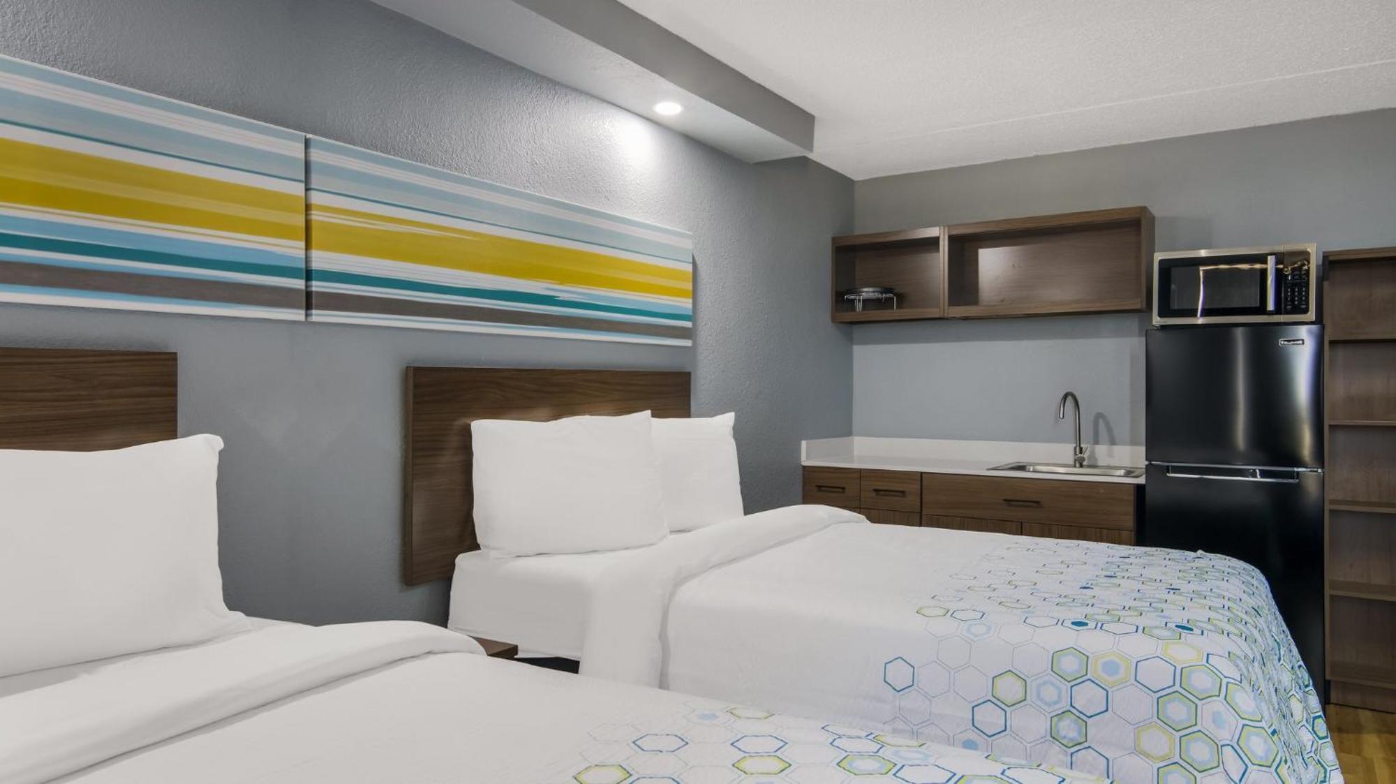 Hometowne Studios By Red Roof And Conference Center Chicago - N Aurora Naperville North Aurora 外观 照片
