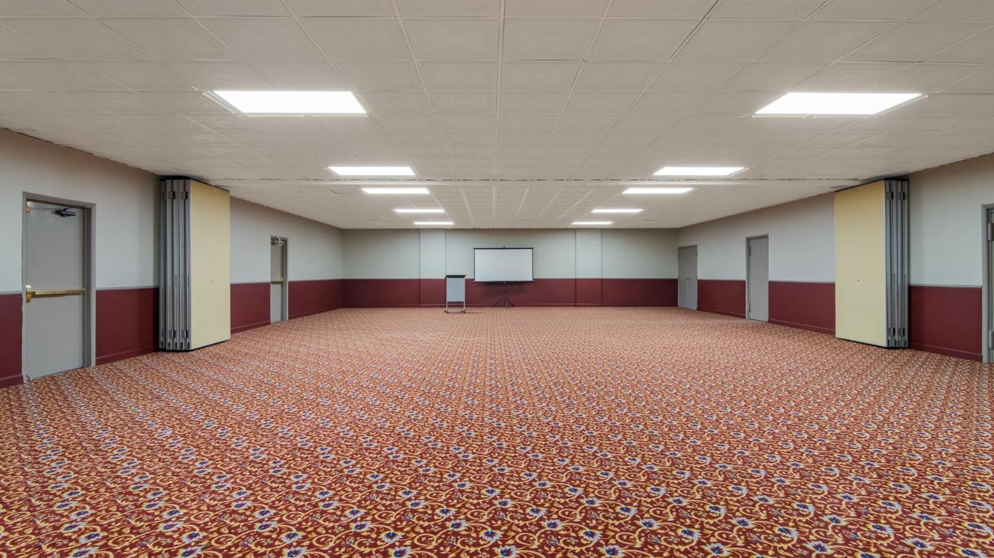 Hometowne Studios By Red Roof And Conference Center Chicago - N Aurora Naperville North Aurora 外观 照片